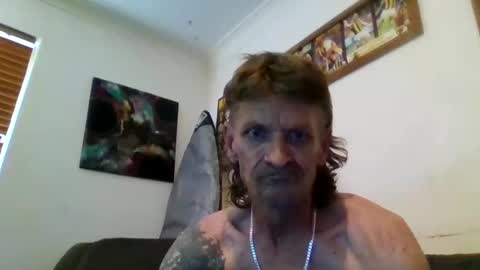 Snapshot of niceozziecockxxx chatting on December 2024 07:02:02 AM Sexiishaine online show from December 2024 07:02:02 AM