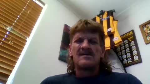 Snapshot of niceozziecockxxx chatting on January 2025 03:23:01 AM Sexiishaine online show from January 2025 03:23:01 AM