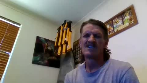 Snapshot of niceozziecockxxx chatting on January 2025 06:34:02 AM Sexiishaine online show from January 2025 06:34:02 AM