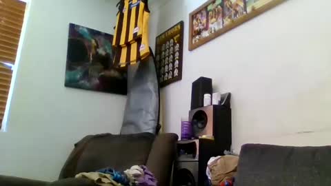 Snapshot of niceozziecockxxx chatting on January 2025 01:39:02 AM Sexiishaine online show from January 2025 01:39:02 AM