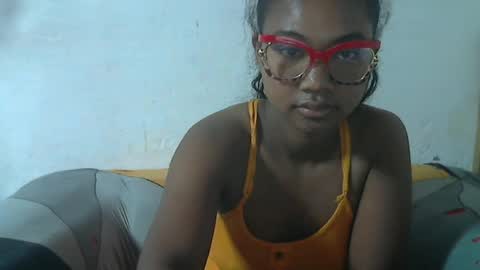 Snapshot of nickiqqyuu chatting on June 2026 01:04:02 AM nickiqqyuu online show from June 2026 01:04:02 AM