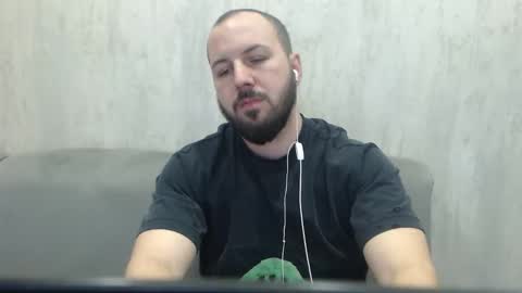 Snapshot of nickolas22 chatting on December 2025 12:07:01 AM Julian online show from December 2025 12:07:01 AM