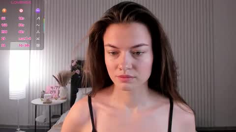 Snapshot of nicky_r0se chatting on December 2025 03:12:03 AM Ameli online show from December 2025 03:12:03 AM