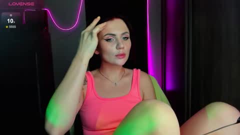 Nicky Weekends online show from September 2025 01:27:01 AM