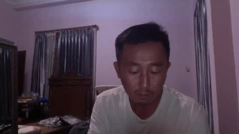 Snapshot of nickyang75 chatting on December 2024 10:33:02 PM nickyang75 online show from December 2024 10:33:02 PM