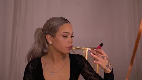 Nicky online show from September 2025 05:40:02 PM