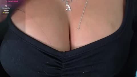 Nicolle online show from January 2026 01:33:02 AM