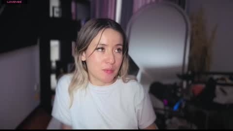 Nicky online show from December 2025 06:58:02 PM