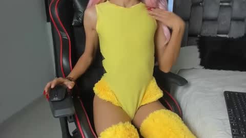 Snapshot of nico_bunny1 chatting on December 2024 04:09:01 AM Nicols online show from December 2024 04:09:01 AM