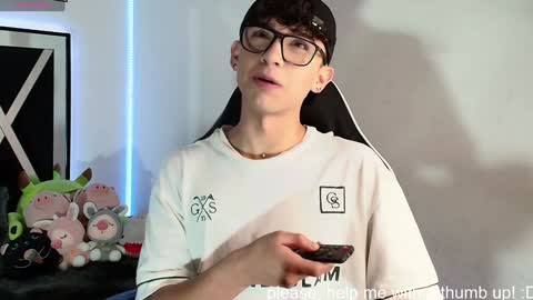 Snapshot of nico_cruz chatting on December 2024 08:11:01 PM nico online show from December 2024 08:11:01 PM