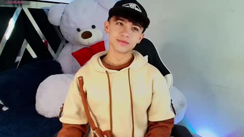 Snapshot of nico_cruz chatting on February 2025 04:47:02 AM nico online show from February 2025 04:47:02 AM