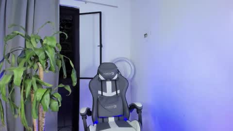 Nico  online show from March 2026 11:00:02 PM