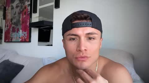 nicoferrarox online show from March 2026 05:16:01 PM