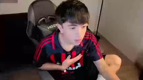 Nicolas online show from February 2026 09:04:01 PM