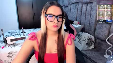 YuliEM online show from October 2025 05:57:02 PM