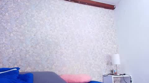 Nicol online show from November 2025 03:07:01 AM