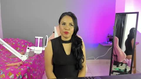 Snapshot of nicol_jone chatting on February 2025 09:47:02 AM Nicol sanchez online show from February 2025 09:47:02 AM