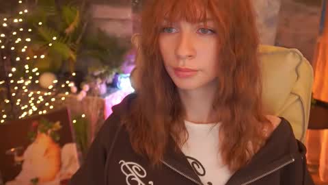 Nicol Moonn online show from February 2026 01:33:02 PM