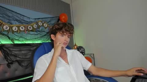 Snapshot of nicolasferrer18 chatting on October 2025 05:14:01 PM nicolasferrer18 online show from October 2025 05:14:01 PM