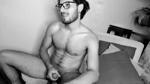 nicolasrodrii online show from February 2025 12:49:01 AM