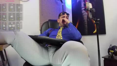 Nicolas Fellener online show from September 2025 04:01:01 AM