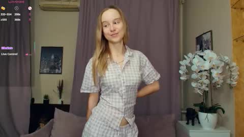 Nicoletta online show from February 2026 07:09:02 PM