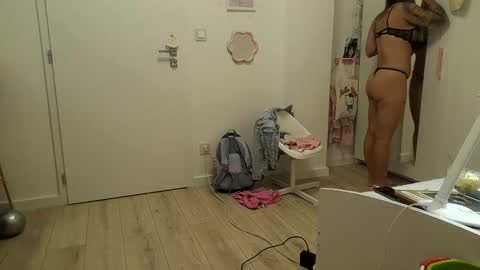 Secret Amateur HuGirl online show from April 2026 08:44:01 PM