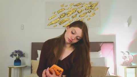 Nicole online show from April 2026 08:59:01 PM