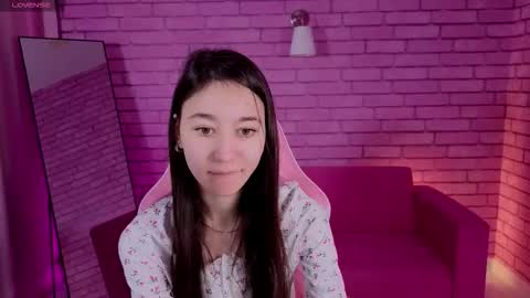 Snapshot of nicole_brownie chatting on February 2026 02:07:02 AM Nicole online show from February 2026 02:07:02 AM