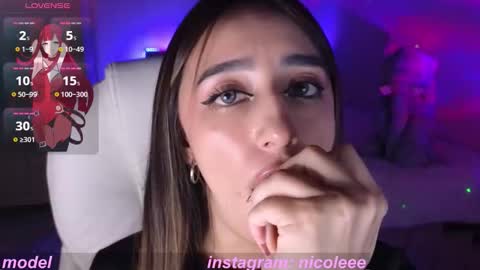 Nicole online show from September 2025 01:09:02 AM