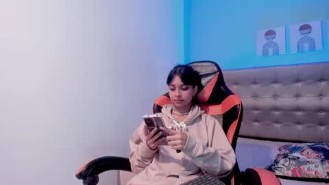 Nicol online show from December 2024 02:53:01 AM