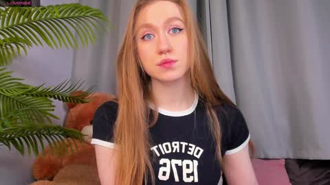 Snapshot of nicole_grifin chatting on January 2025 01:17:01 PM Nicole Grifin online show from January 2025 01:17:01 PM