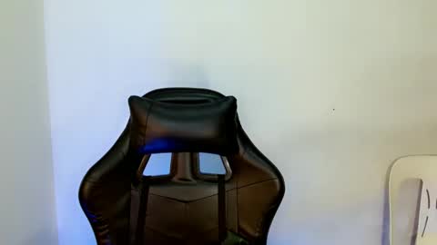 nicole_kiss01 online show from March 2025 11:39:02 AM