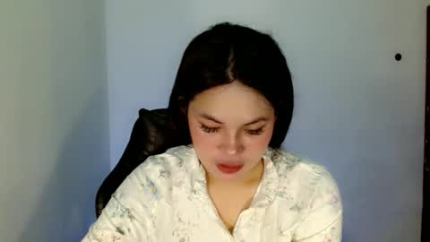 nicole_kiss01 online show from October 2025 08:17:01 AM