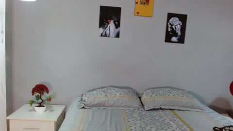 nicole_mayer01 online show from September 2025 11:14:01 AM