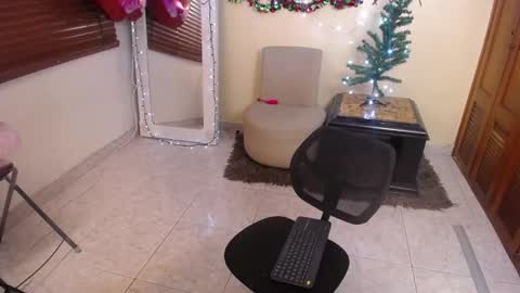 Snapshot of nicole_santana_ chatting on December 2025 08:37:02 PM Nicole Santana online show from December 2025 08:37:02 PM