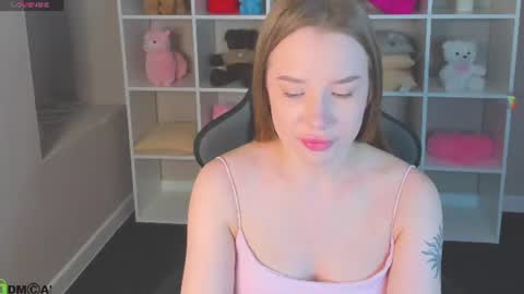 Snapshot of nicole_vasquezz chatting on June 2026 01:07:02 AM Nicole My schedule for the week 2 GMT 9am-15pm Mo Tu Th Fr online show from June 2026 01:07:02 AM