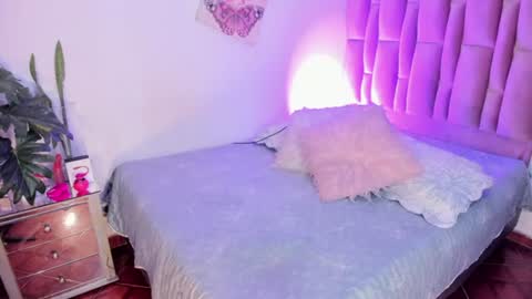 Snapshot of nicolebrunett chatting on June 2026 05:32:02 AM nicol online show from June 2026 05:32:02 AM