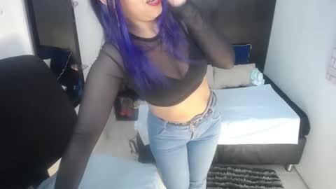 nicolee millerr online show from September 2025 12:16:01 PM