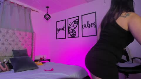 Snapshot of nicolee_millerr chatting on April 2026 12:54:01 PM nicolee millerr online show from April 2026 12:54:01 PM