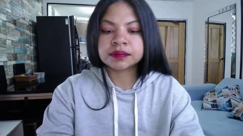 Nicole online show from October 2025 09:34:01 PM