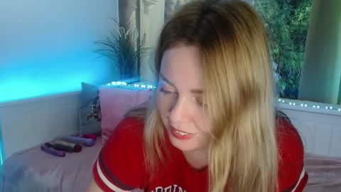 Snapshot of nicolelinharts chatting on January 2025 12:26:01 AM   Birthday  online show from January 2025 12:26:01 AM