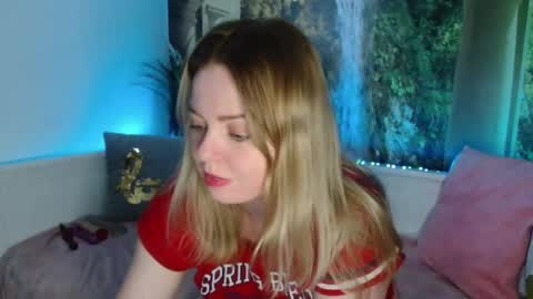 Snapshot of nicolelinharts chatting on February 2025 09:48:01 PM   Birthday  online show from February 2025 09:48:01 PM