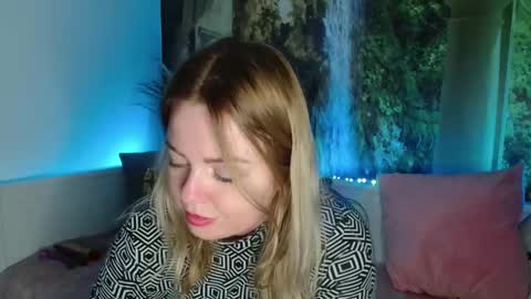 Snapshot of nicolelinharts chatting on March 2025 04:44:01 PM   Birthday  online show from March 2025 04:44:01 PM