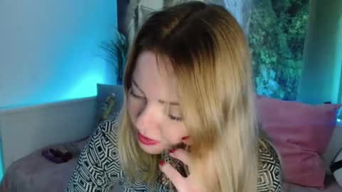 Snapshot of nicolelinharts chatting on March 2025 11:15:02 PM   Birthday  online show from March 2025 11:15:02 PM