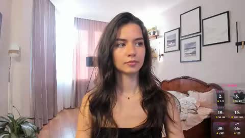 Snapshot of nicoleluuv chatting on June 2026 04:52:02 PM Dua Lipa online show from June 2026 04:52:02 PM