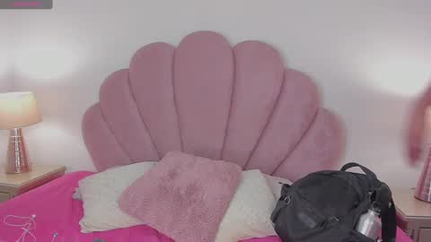 NICOLE online show from September 2025 12:16:02 PM