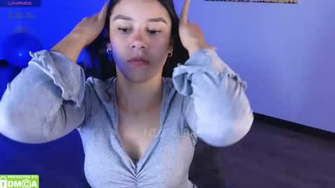 Snapshot of nicollbashel chatting on February 2026 07:30:01 AM Nicoll Independent model online show from February 2026 07:30:01 AM