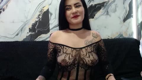 nicolle gomes online show from November 2025 11:29:01 PM