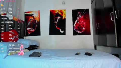 nicolle_hanks1 online show from February 2026 02:17:02 AM